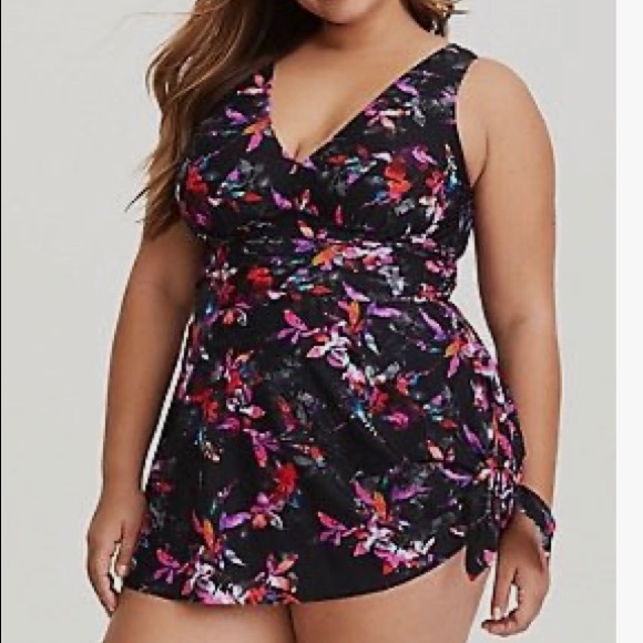 *HOST PICK* NWT torrid swimsuit